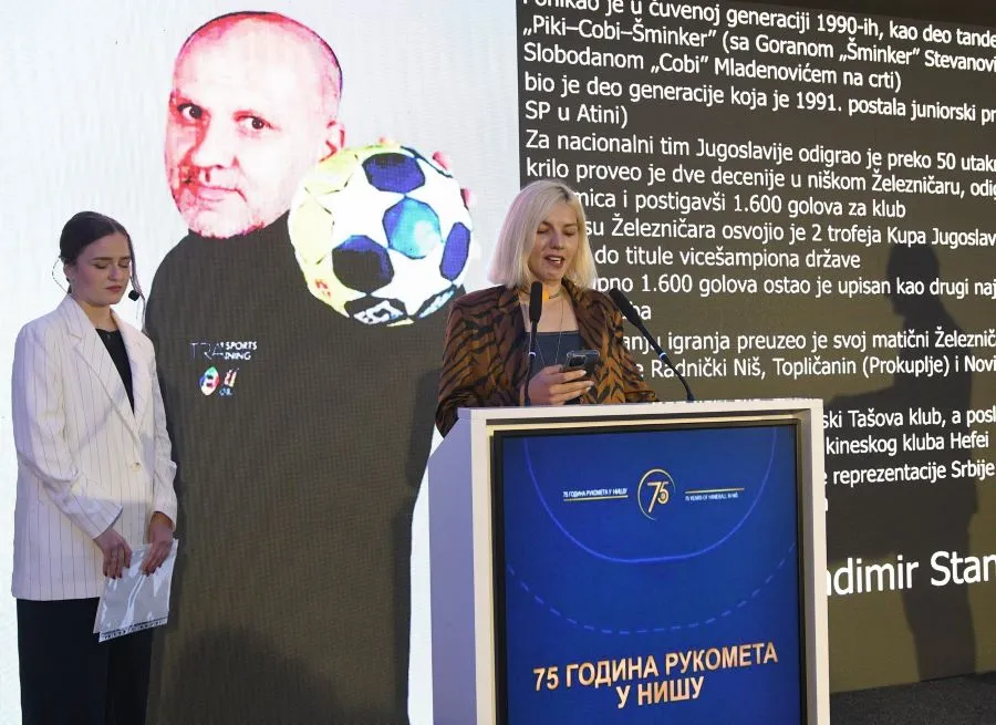 Nađa Stanojević primila je priznanje 